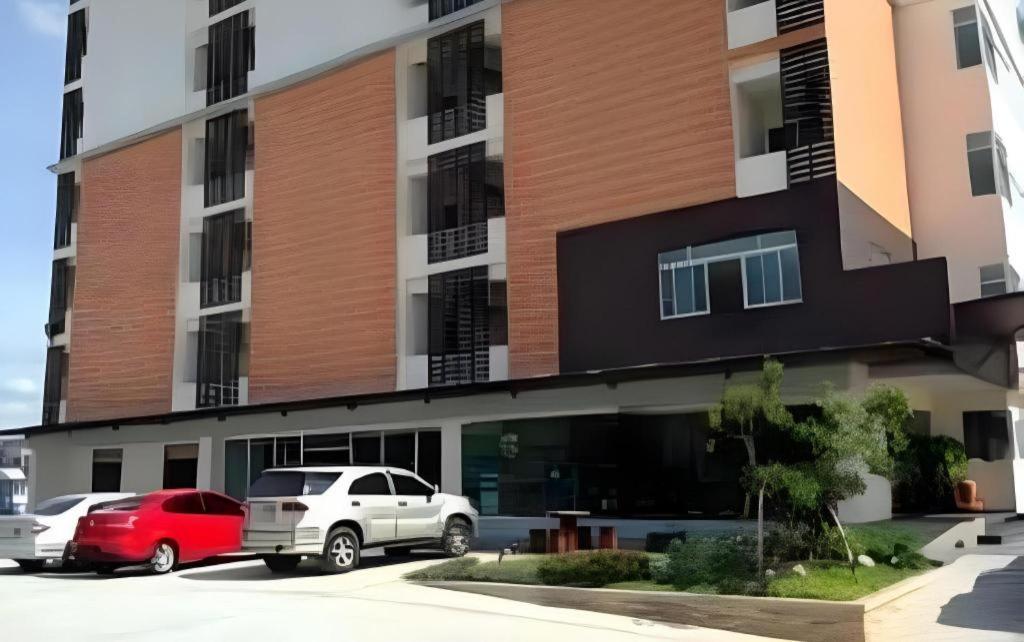 האט יאי G2 Hotel Group מראה חיצוני תמונה